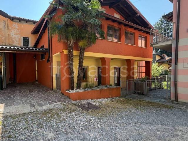 Villa Indipendente in vendita a Comunità Montana del Piambello, Viggiù