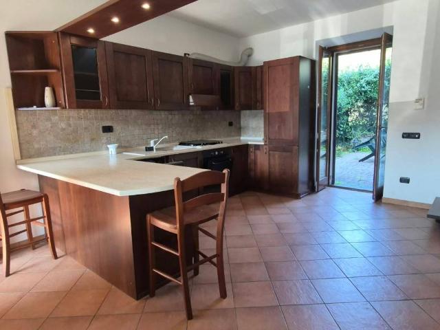 Villa Indipendente in vendita a Viggiù, Varese