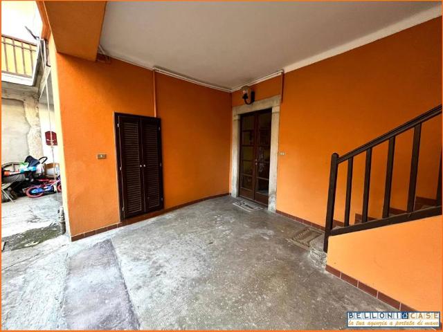 Villa Indipendente in vendita a Comunità Montana del Piambello, Viggiù