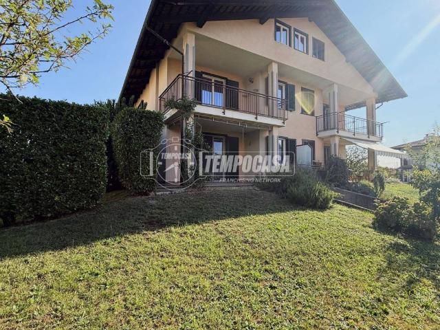 Villa Indipendente in vendita a Sobrano, Piemonte