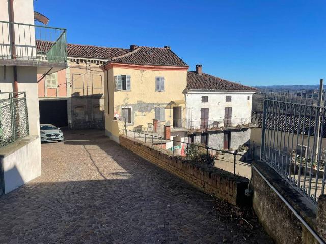 Villa Indipendente in vendita a Piemonte, Asti