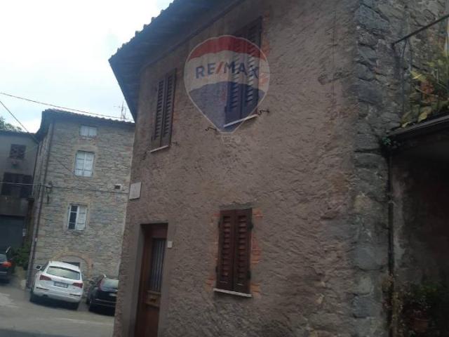Villa Indipendente in vendita a Guzzano, Villa Basilica