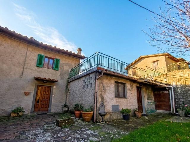 Villa Indipendente in vendita a Unione dei comuni Media Valle del Serchio, Villa Basilica