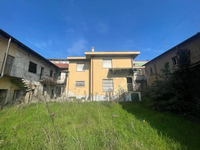 Villa Indipendente in vendita a Villa Cortese, Lombardia