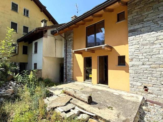Villa Indipendente in vendita a Comunità montana della Valchiavenna, Villa Di Chiavenna