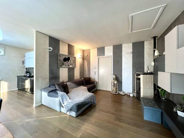 Villa Indipendente in vendita a Villa Di Serio, Lombardia