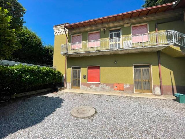 Villa Indipendente in vendita a Villa Di Serio, Lombardia