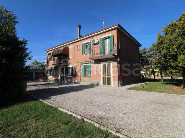 Villa Indipendente in vendita a Medicina, Reggio Emilia