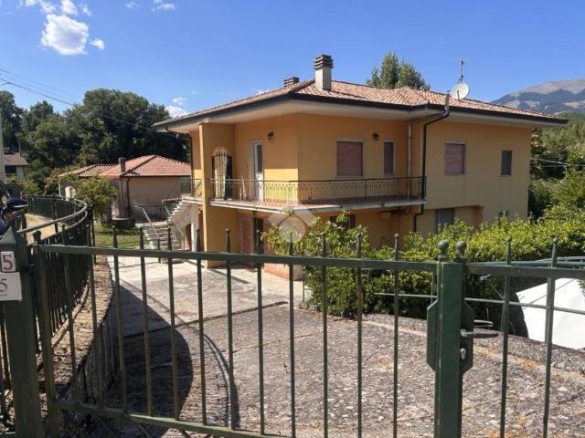 Villa Indipendente in vendita a Villa Latina, Lazio