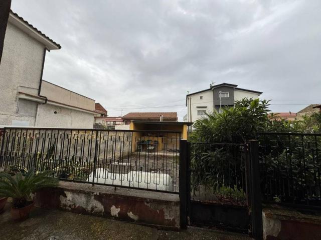 Villa Indipendente in vendita a Villa Literno, Campania