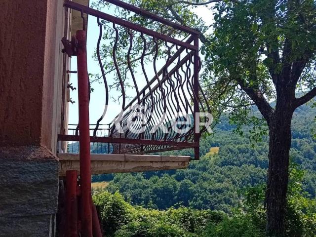 Villa Indipendente in vendita a Appennino Reggiano, Re