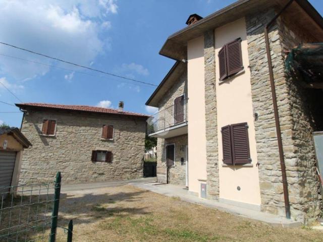 Villa Indipendente in vendita a Appennino Reggiano, Re