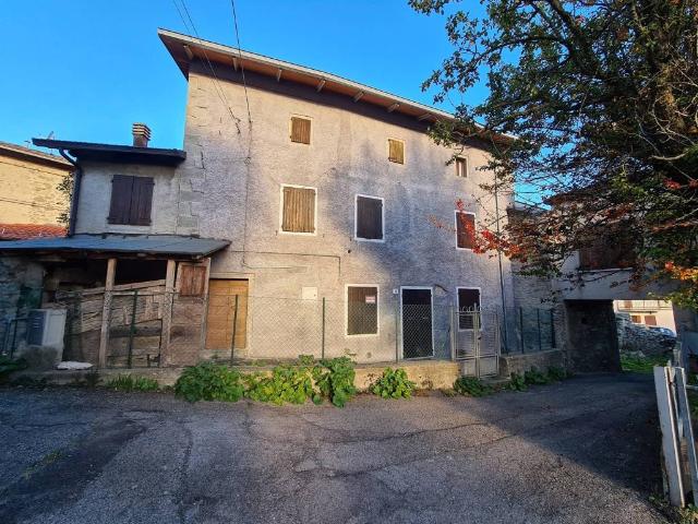 Villa Indipendente in vendita a Appennino Reggiano, Re
