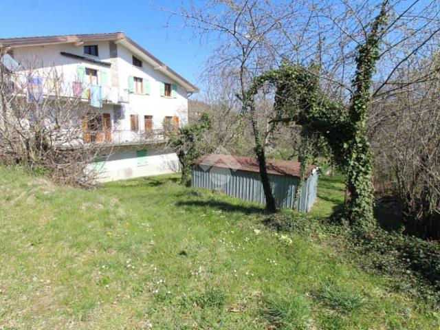 Villa Indipendente in vendita a Appennino Reggiano, Re