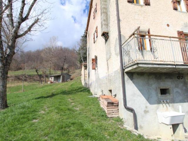 Villa Indipendente in vendita a Appennino Reggiano, Re