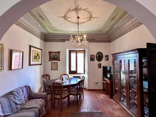 Villa Indipendente in vendita a Villa Santa Lucia Degli Abruzzi, Abruzzo