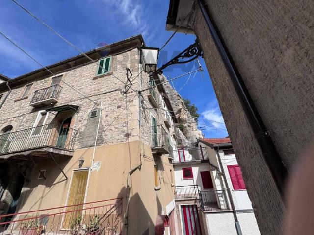 Villa Indipendente in vendita a Villa Santa Maria, Chieti