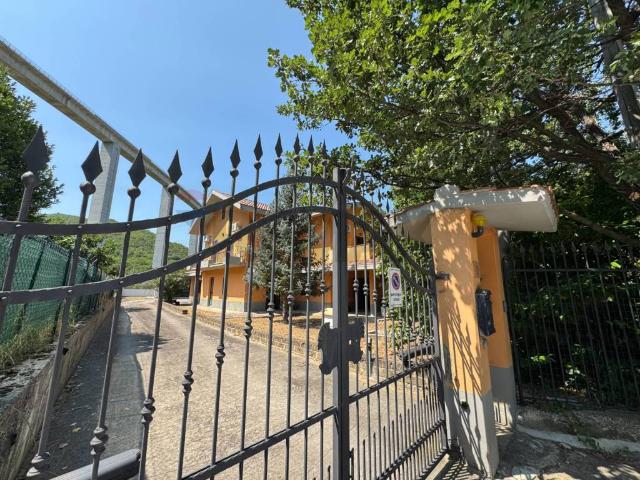 Villa Indipendente in vendita a Villa Santa Maria, Abruzzo