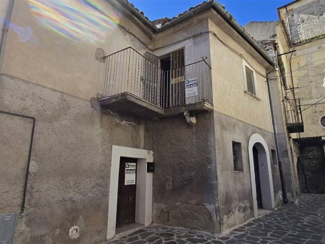 Villa Indipendente in vendita a Villa Santa Maria, Abruzzo