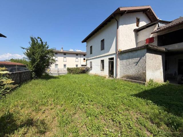 Villa Indipendente in vendita a Villa Santina, Friuli-Venezia Giulia