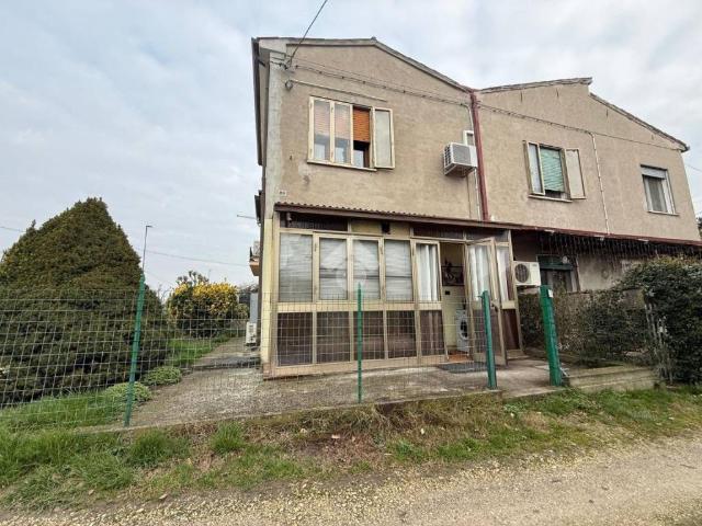 Villa Indipendente in vendita a Villadose, Veneto
