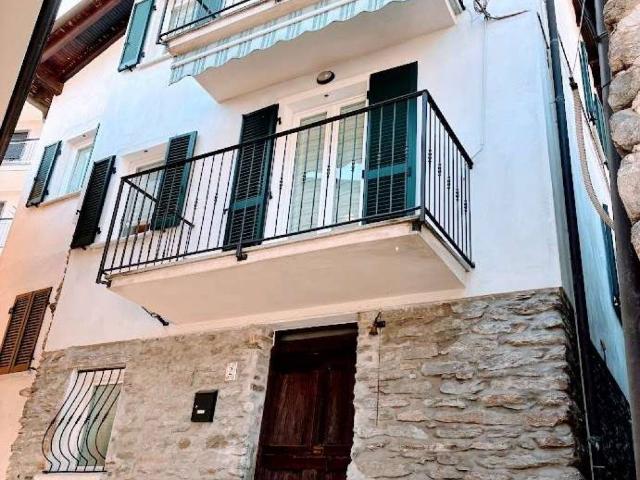 Villa Indipendente in vendita a Bannio Anzino, Piemonte