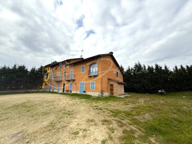 Villa Indipendente in vendita a Piemonte, Asti