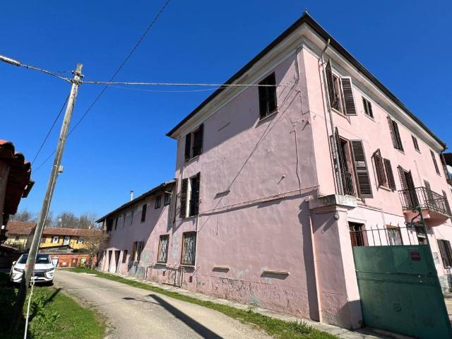 Villa Indipendente in vendita a Piemonte, Asti
