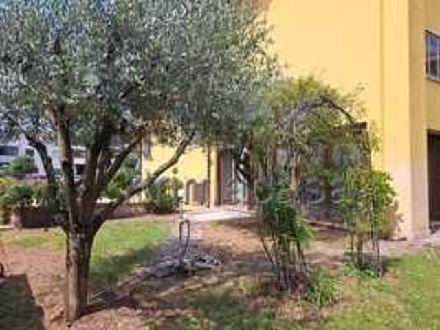 Villa Indipendente in vendita a Villafranca Di Verona, Veneto