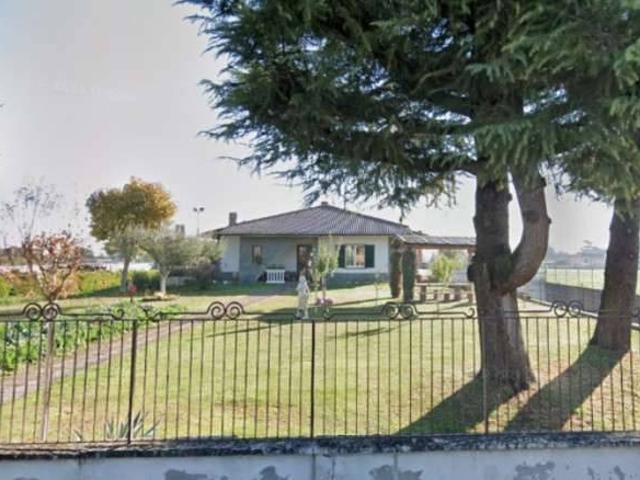 Villa Indipendente in vendita a Caluri, Villafranca di Verona