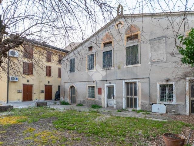 Villa Indipendente in vendita a Dossobuono, Villafranca di Verona