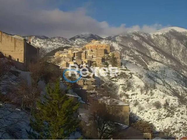 Villa Indipendente in vendita a Villalago, Abruzzo