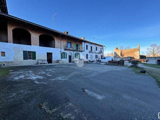Villa Indipendente in vendita a Piemonte, Alessandria