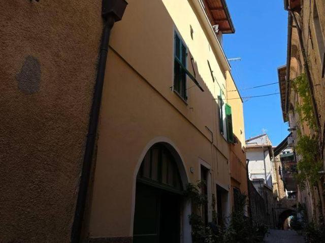 Villa Indipendente in vendita a Villanova D'albenga, Liguria