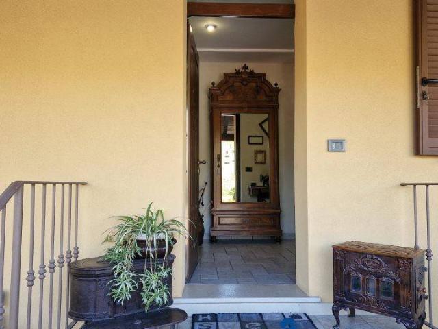 Villa Indipendente in vendita a Villanova D'albenga, Liguria