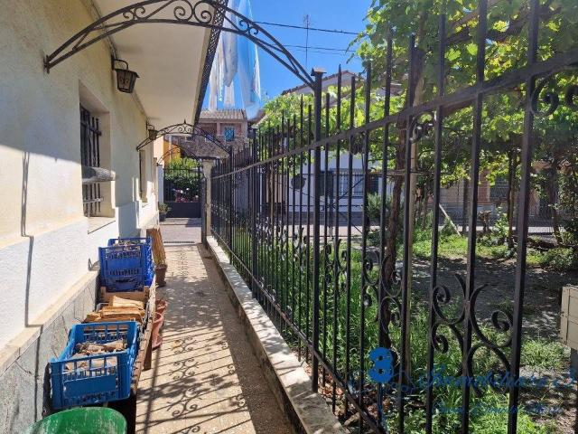 Villa Indipendente in vendita a Villanova D'albenga, Liguria
