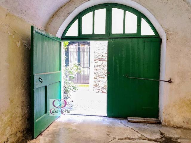 Villa Indipendente in vendita a Villanova D'albenga, Liguria