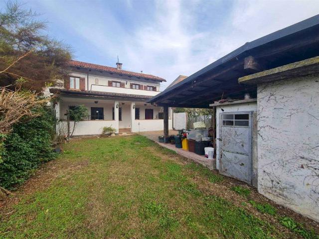 Villa Indipendente in vendita a Piemonte, Asti