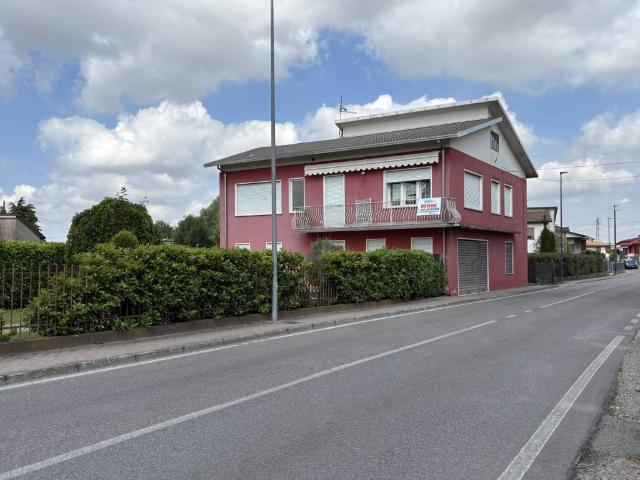 Villa Indipendente in vendita a Villanova Del Ghebbo, Veneto