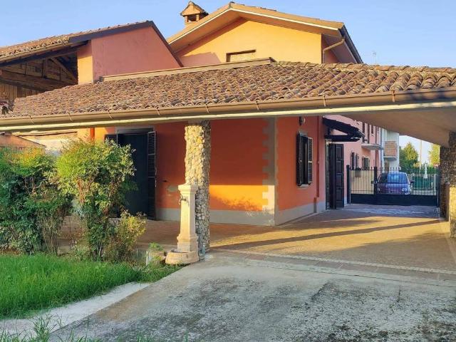 Villa Indipendente in vendita a Villanova Sillaro, Lombardia