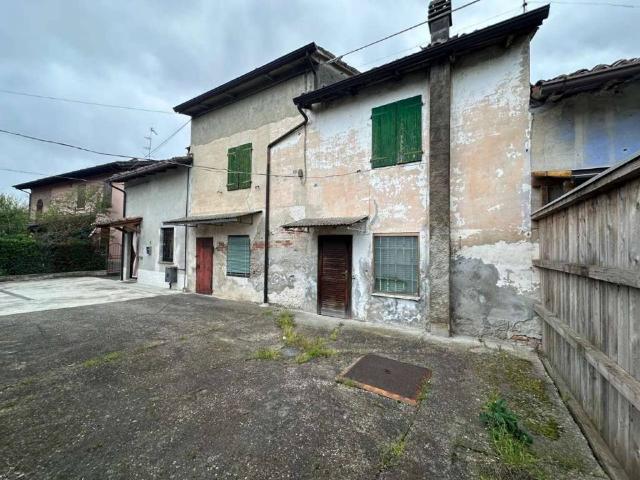 Villa Indipendente in vendita a Villanova Sull'arda, Reggio Emilia