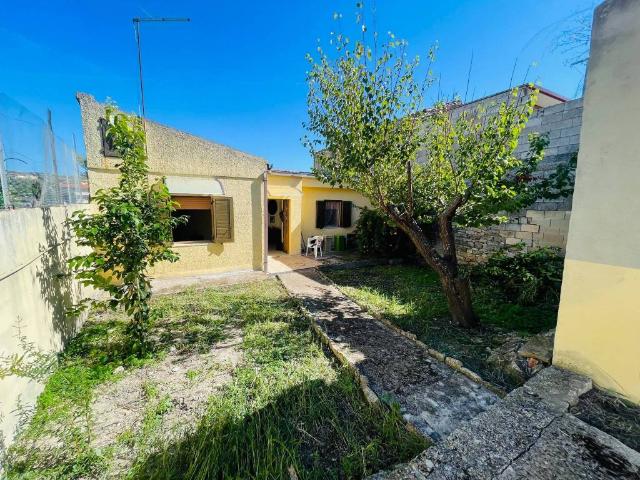 Villa Indipendente in vendita a Villanovafranca, Sardigna/Sardegna