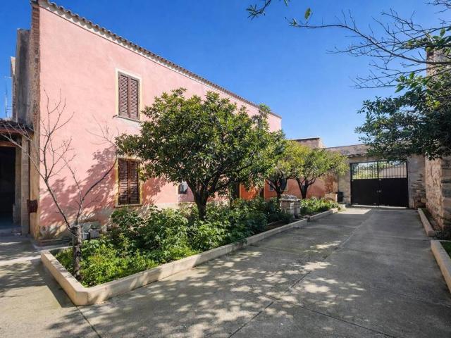 Villa Indipendente in vendita a Villanovafranca, Sardigna/Sardegna