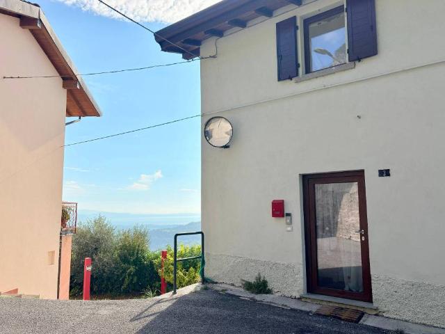 Villa Indipendente in vendita a Berniga, Villanuova sul Clisi