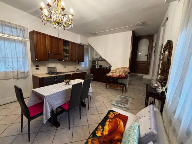 Villa Indipendente in vendita a Sant'Alessandro, Villasanta