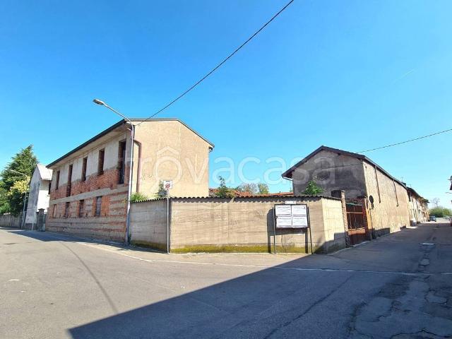 Villa Indipendente in vendita a Parabiago, Lombardia