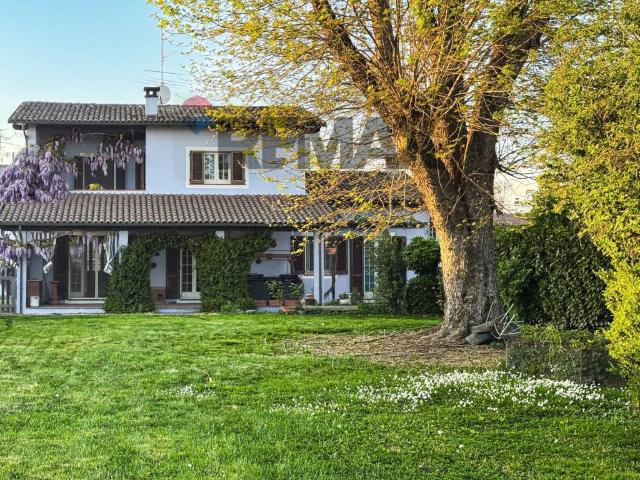 Villa Indipendente in vendita a Piemonte, Vercelli