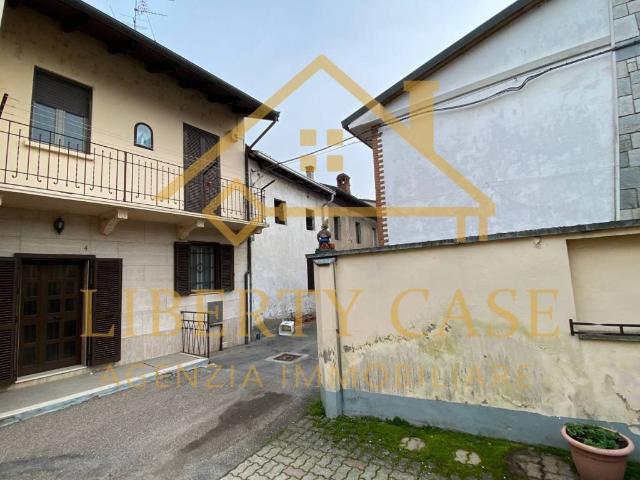 Villa Indipendente in vendita a Piemonte, Vercelli