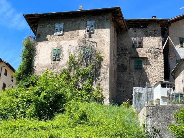Villa Indipendente in vendita a Comunità della Val di Non, Tuenno