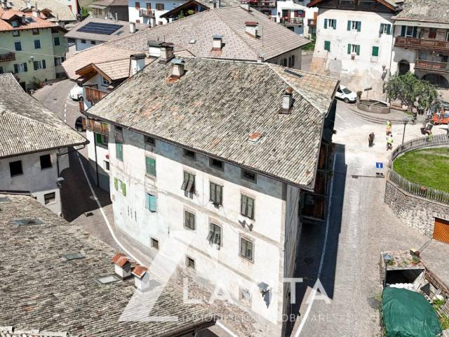 Villa Indipendente in vendita a Comunità territoriale della Val di Fiemme, Trentino-Alto Adige/Südtirol
